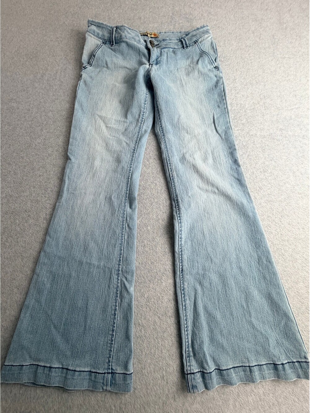 Tyte Jeans Womens Flared Bell Bottom Size 7 Light Wash Stretch Denim Y2K